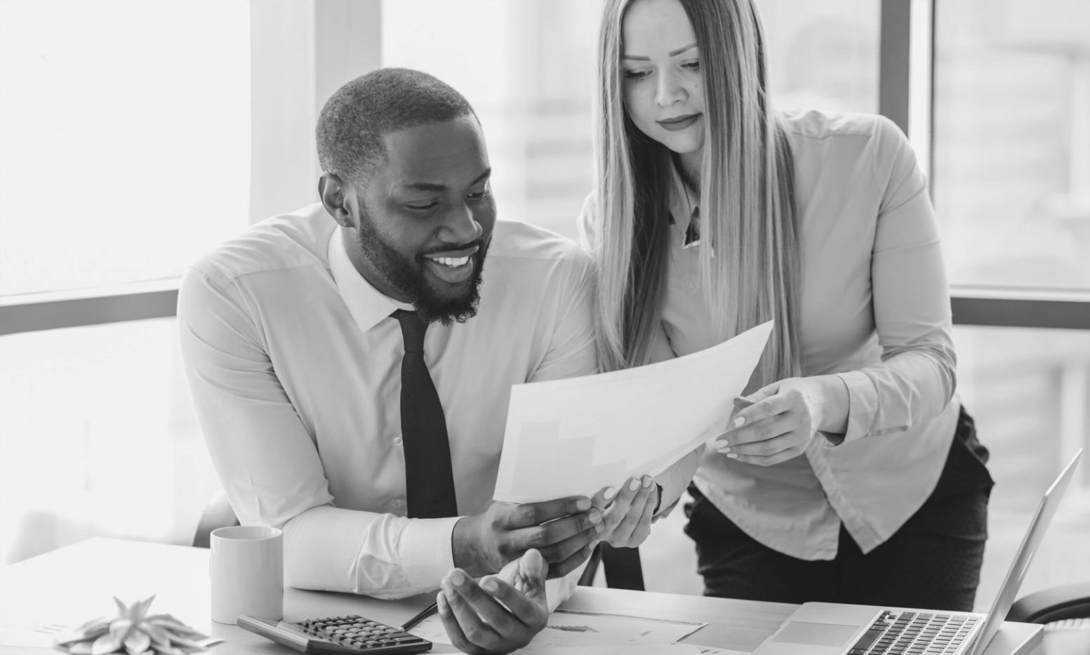 Espace de travail organisé pour la gestion de documents financiers